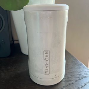 Brumate Bottle Coozie with 2 toppers